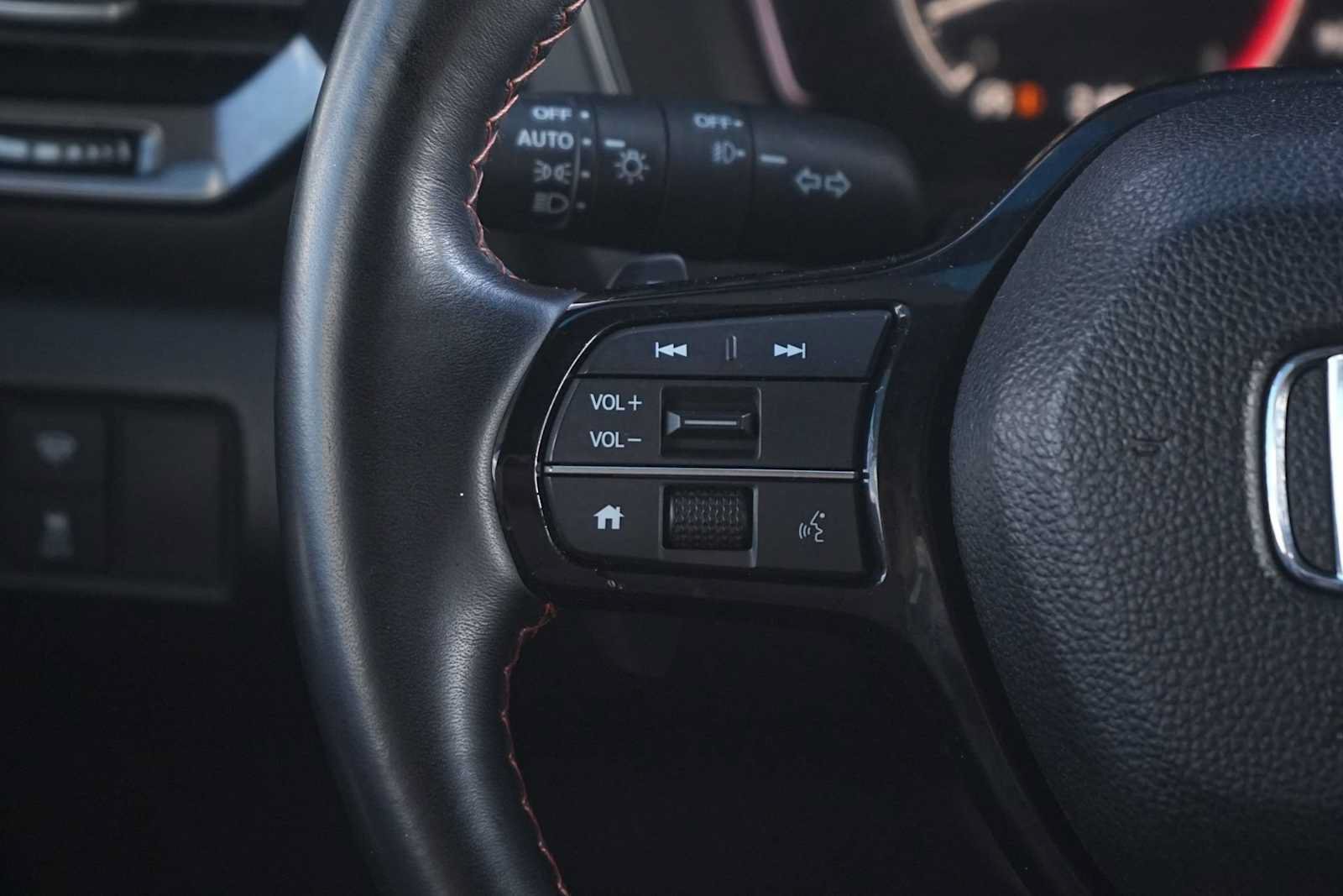 Certified 2025 Honda Pilot TrailSport image 17