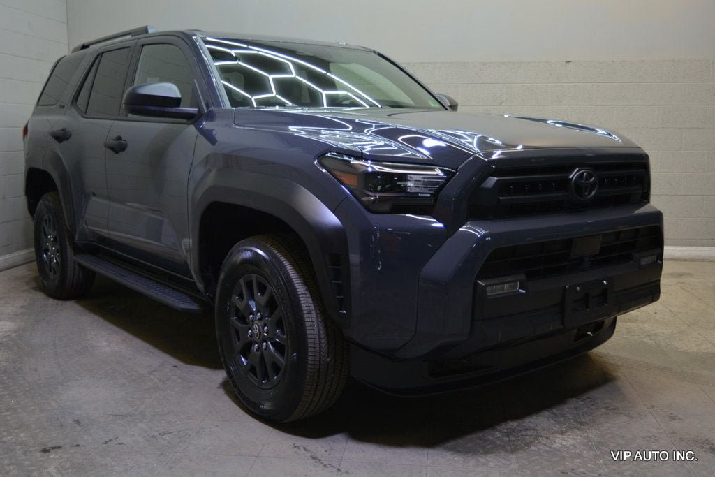Used 2025 Toyota 4Runner SR5 AWD/4WD image 1