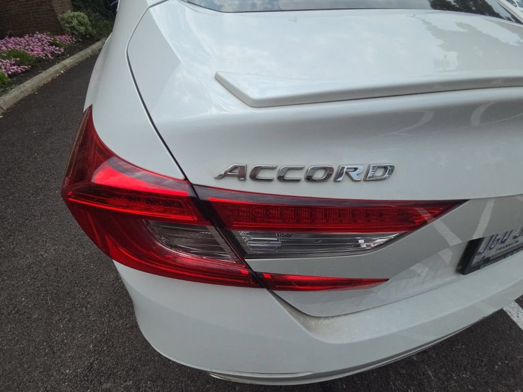 Used 2020 Honda Accord Sport image 4