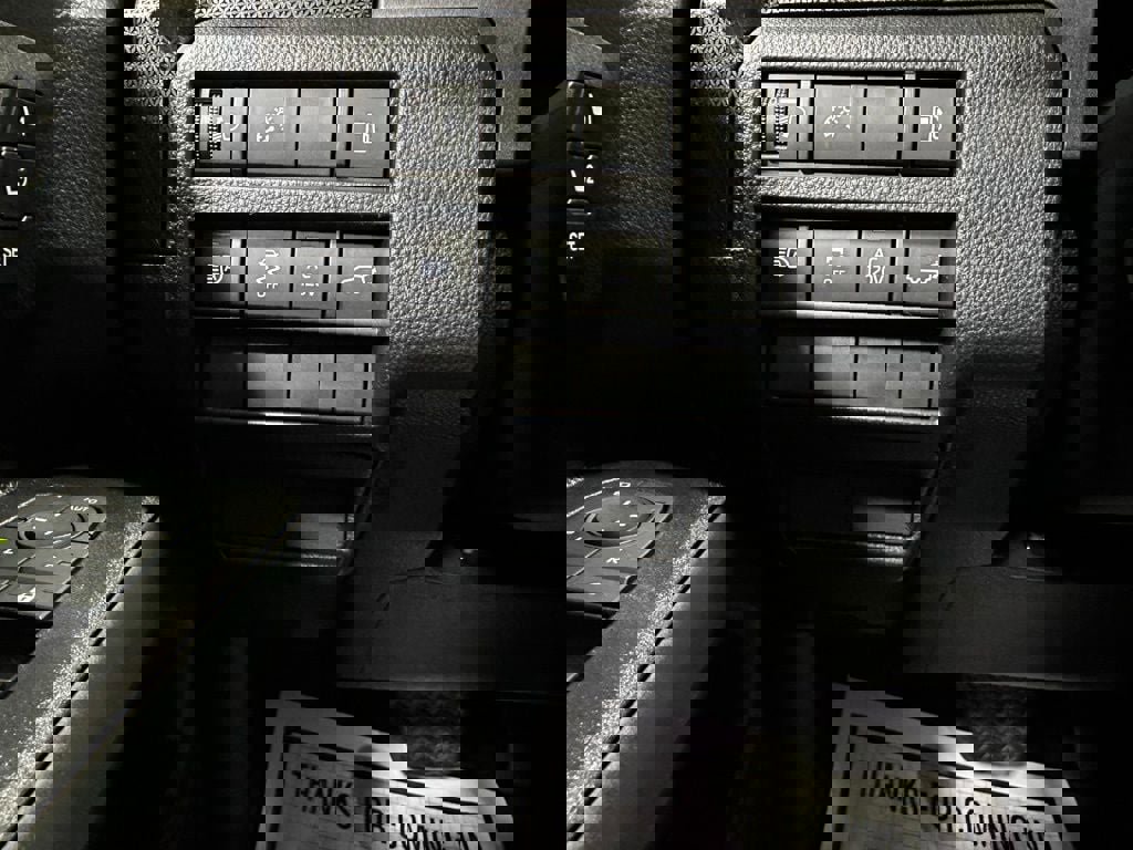 Used 2025 Toyota 4Runner Limited image 16