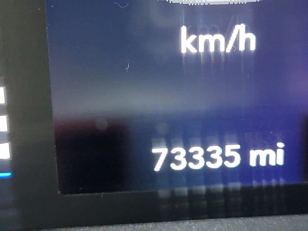 Used 2023 Chrysler Voyager LX FWD image 17