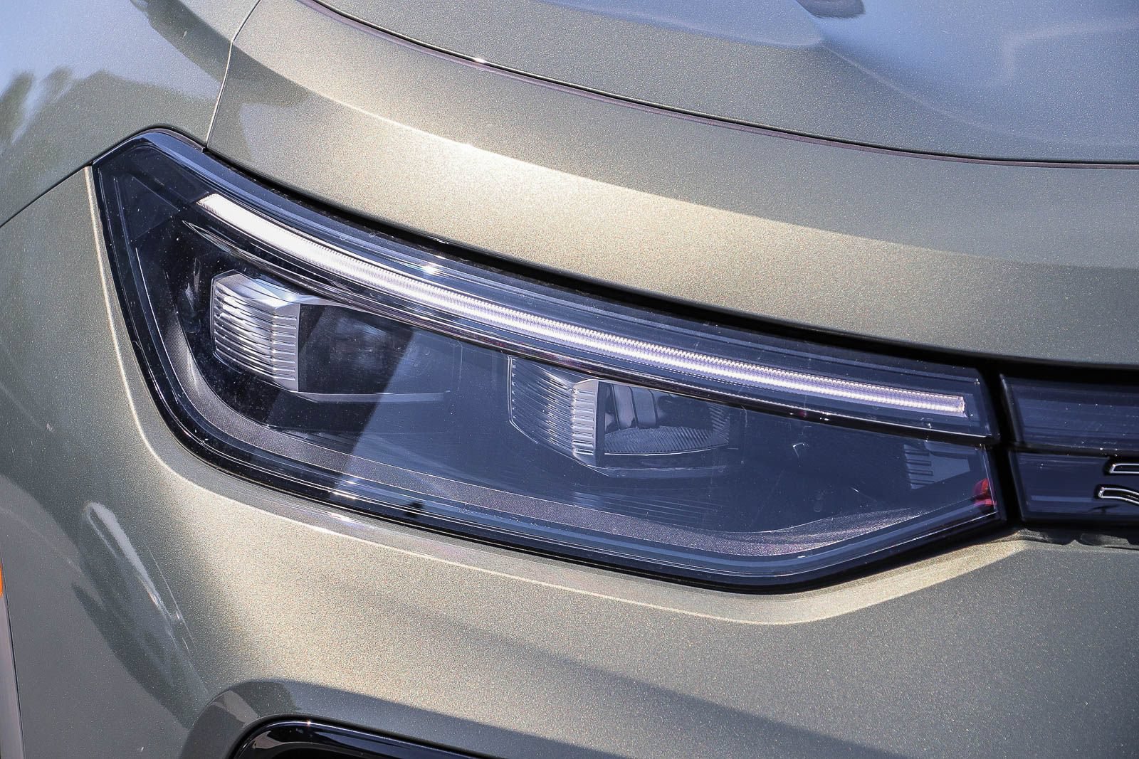 New 2026 Volkswagen Tiguan SE R-Line FWD image 4
