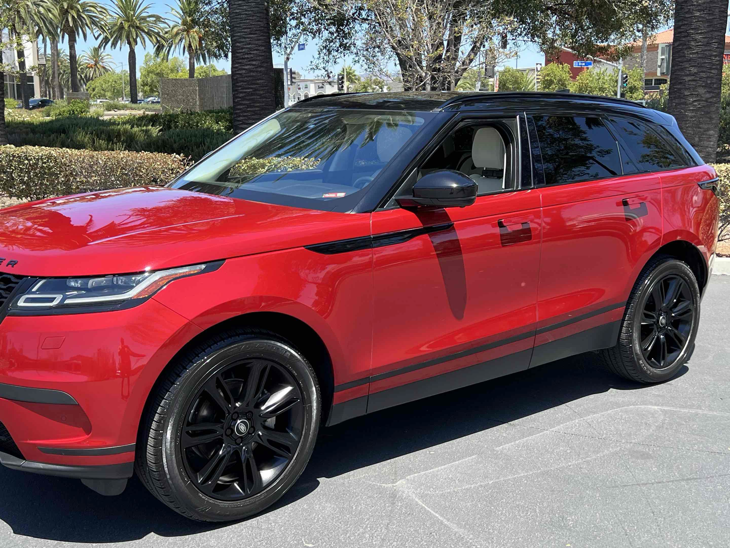 Used 2020 Land Rover Range Rover Velar S AWD/4WD image 56