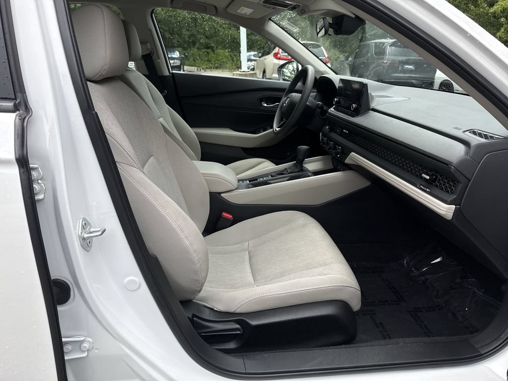 Used 2023 Honda Accord EX image 26
