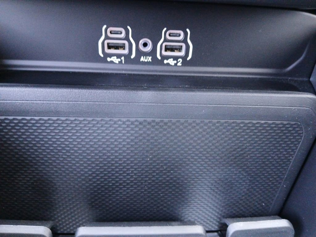 New 2026 RAM 3500 Big Horn AWD/4WD image 6