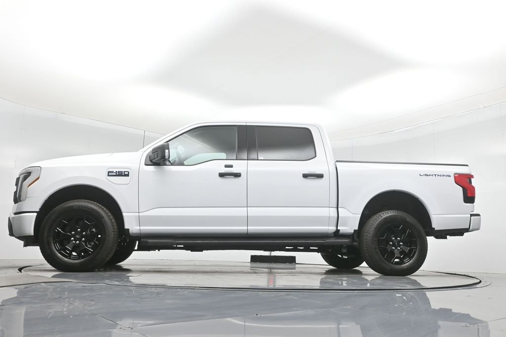 New 2025 Ford F150 Lightning XLT image 7