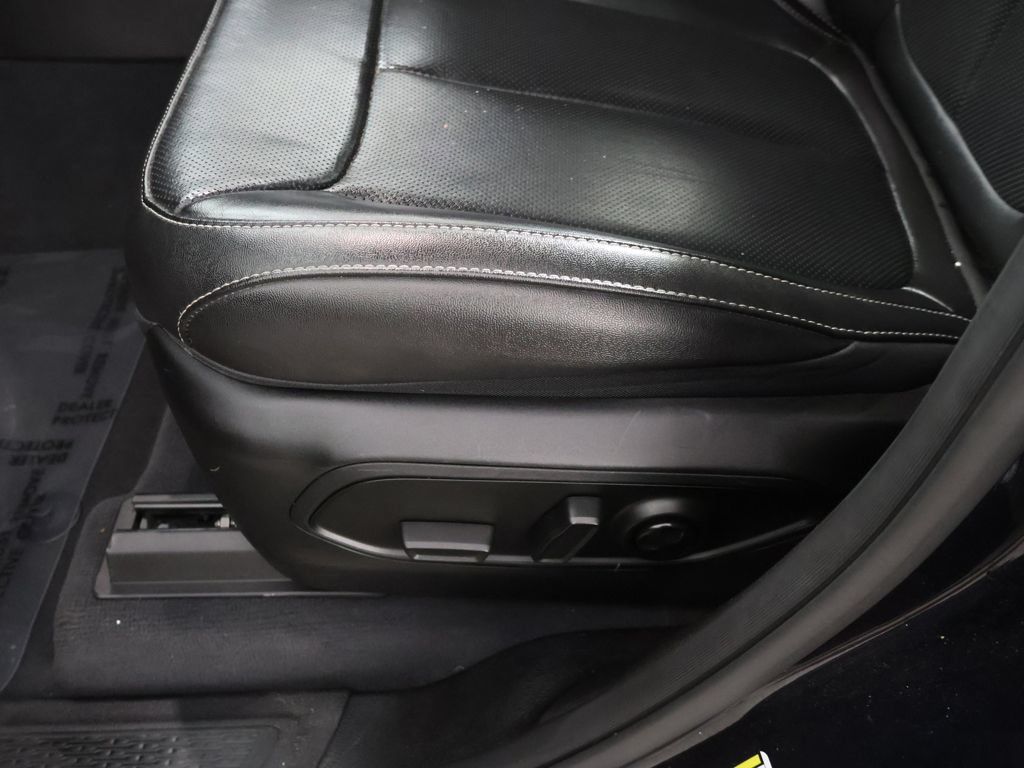 Used 2022 Jeep Grand Cherokee Limited 4xe w/ Luxury Tech Group II AWD/4WD image 37