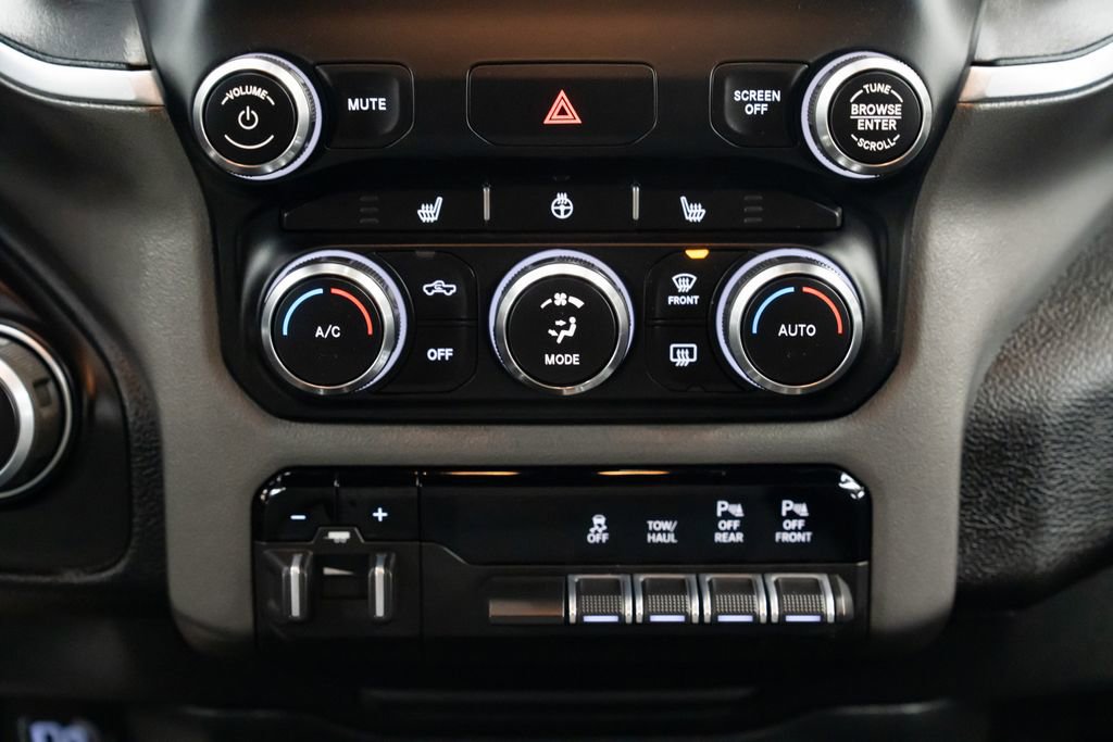 Used 2022 RAM 1500 Big Horn AWD/4WD image 12