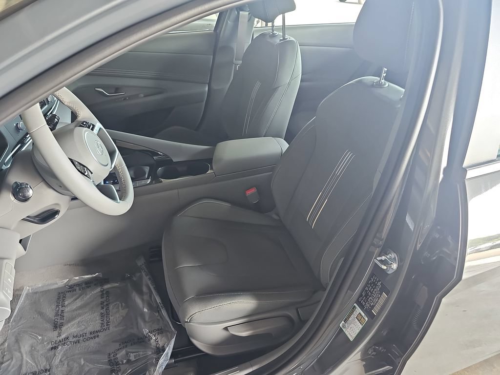 New 2026 Hyundai Elantra SEL Sport Premium FWD image 16