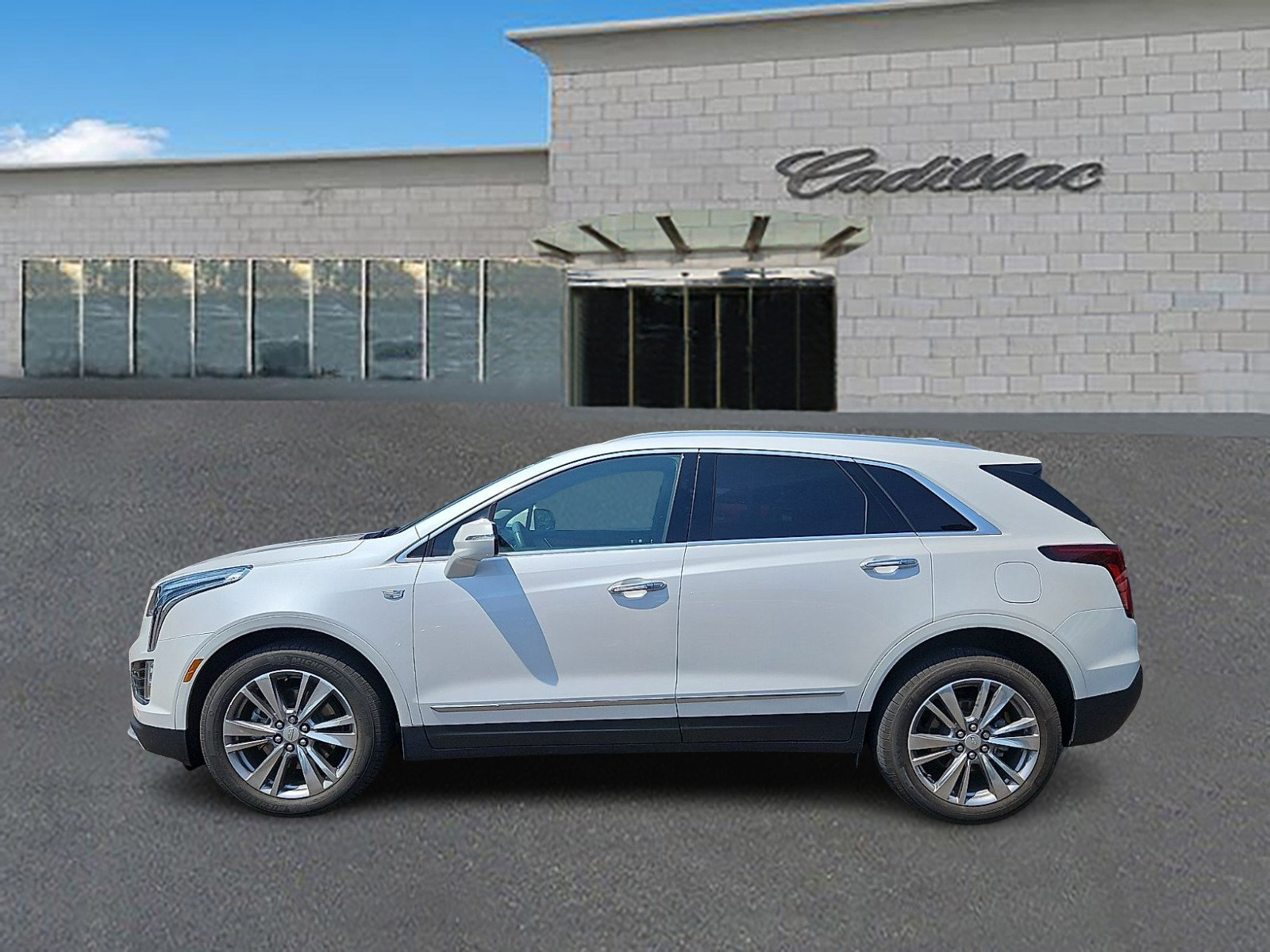 Certified 2024 Cadillac XT5 Premium Luxury AWD/4WD image 7