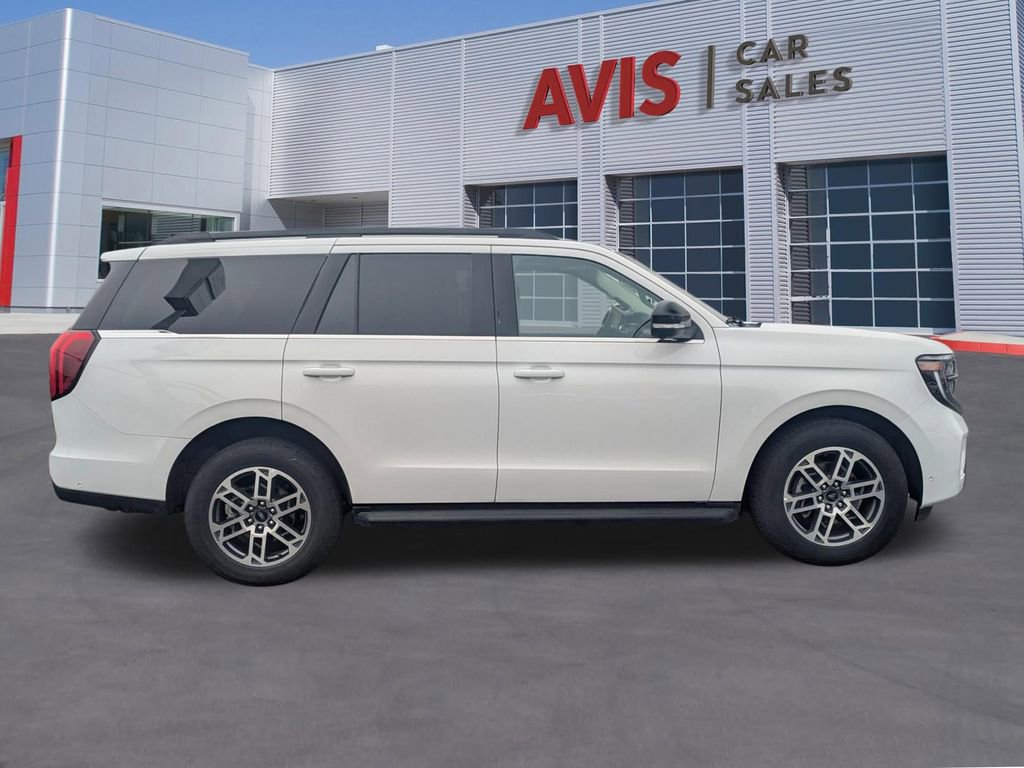 Used 2025 Ford Expedition Active image 5
