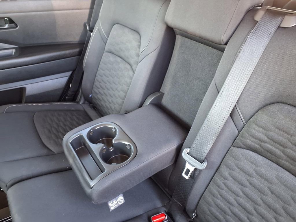 Used 2024 Nissan Pathfinder SV image 25