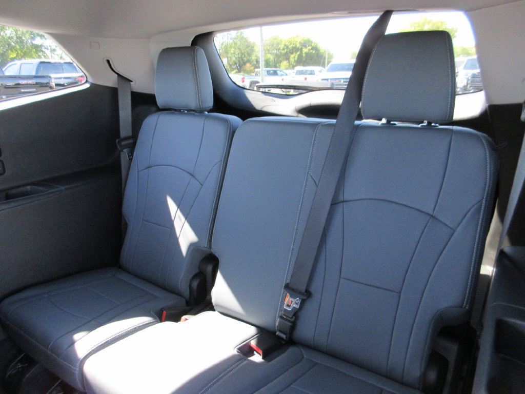 Certified 2020 Buick Enclave Essence w/ Sport Touring Edition FWD image 22