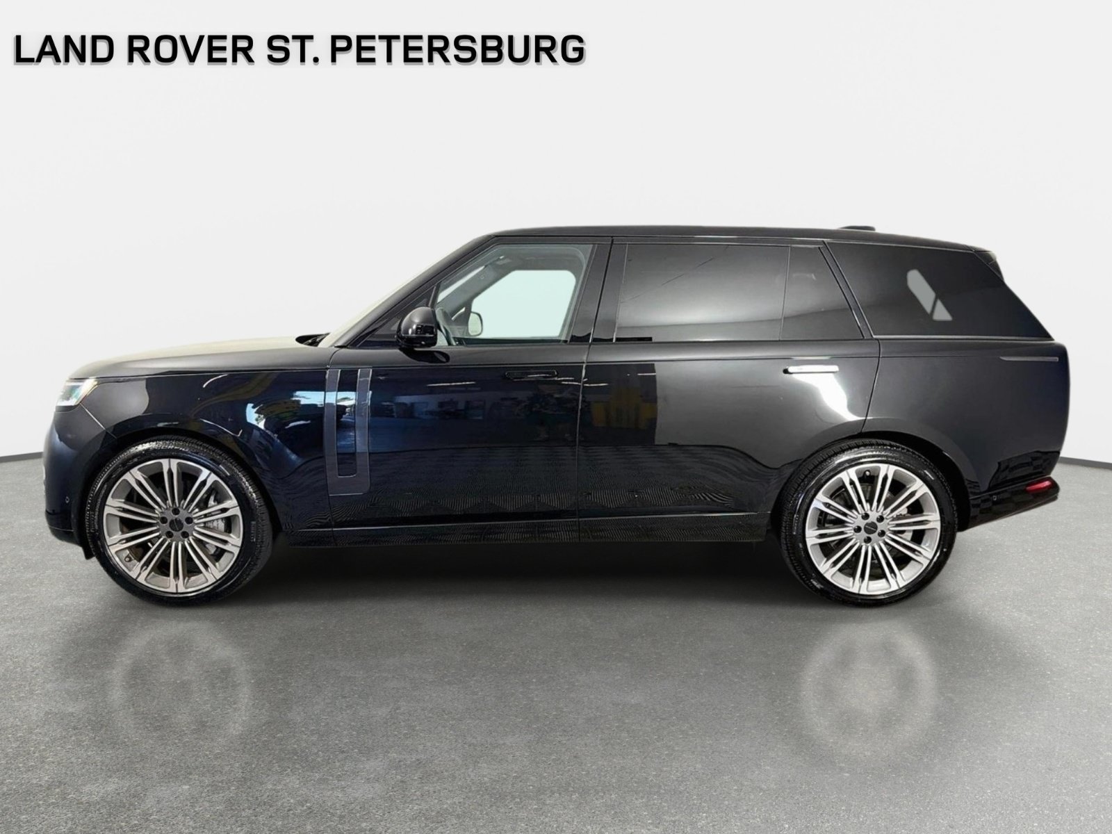Used 2026 Land Rover Range Rover Long Wheelbase SE AWD/4WD image 8