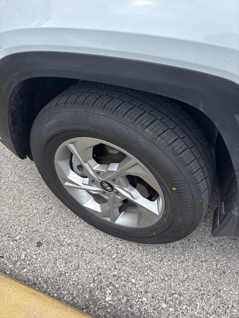Certified 2023 Hyundai Tucson SEL AWD/4WD image 6