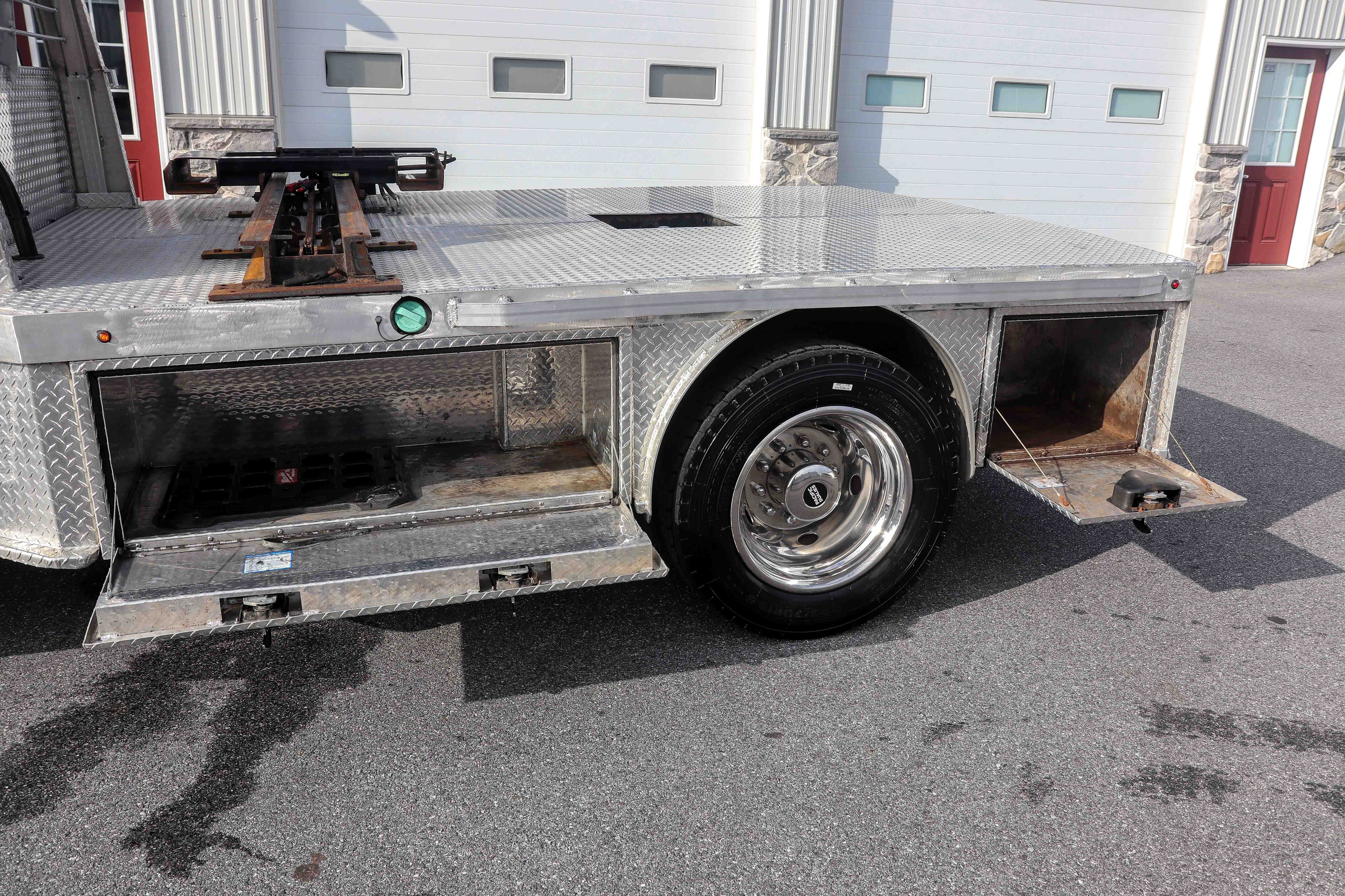 Used 2022 Ford F550 4x4 Regular Cab Super Duty w/ Power Equipment Group image 9