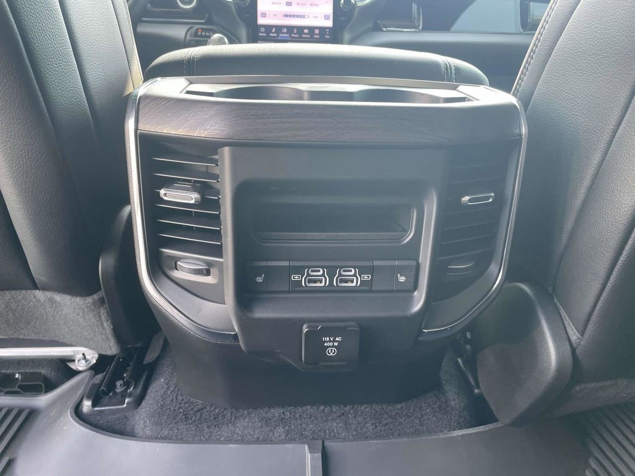 New 2026 RAM 1500 Laramie AWD/4WD image 13
