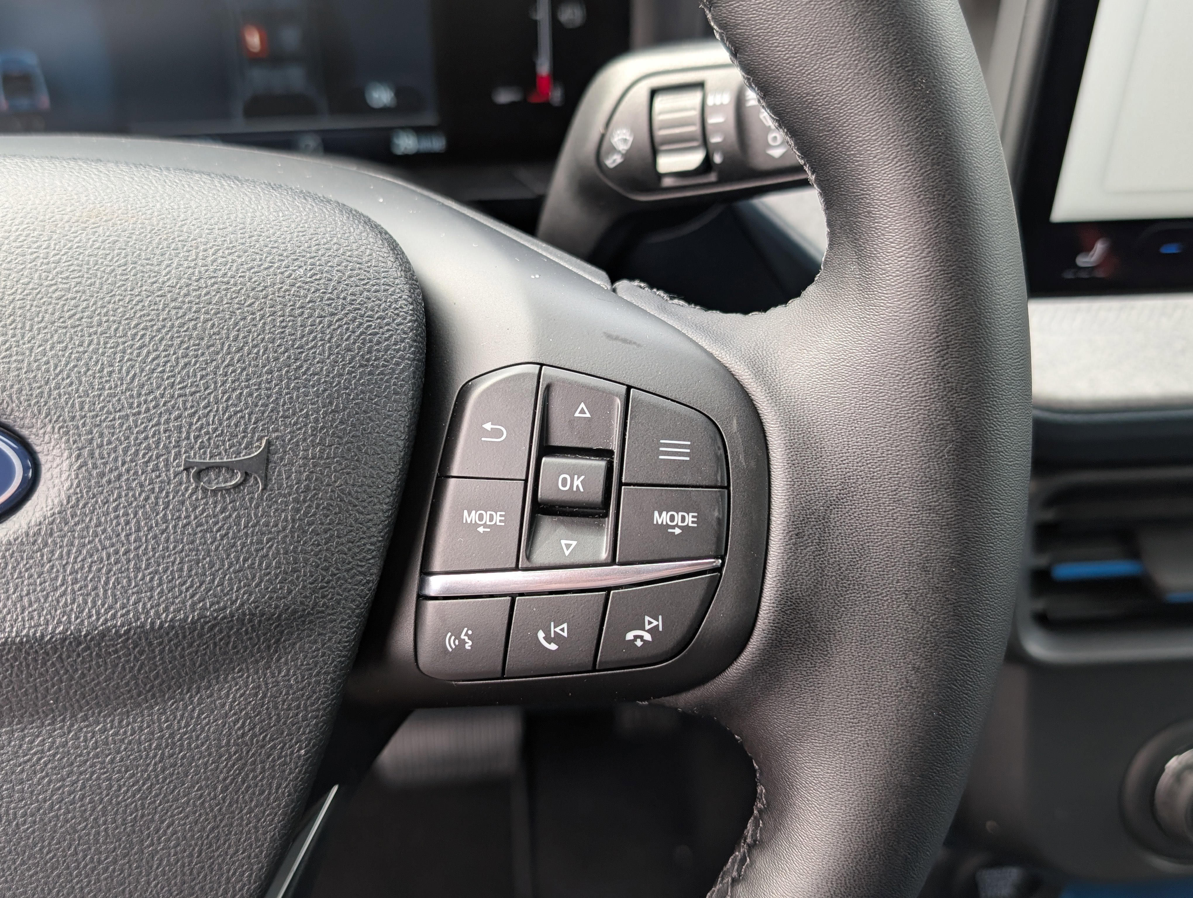 New 2025 Ford Maverick XLT w/ XLT Luxury Package image 19