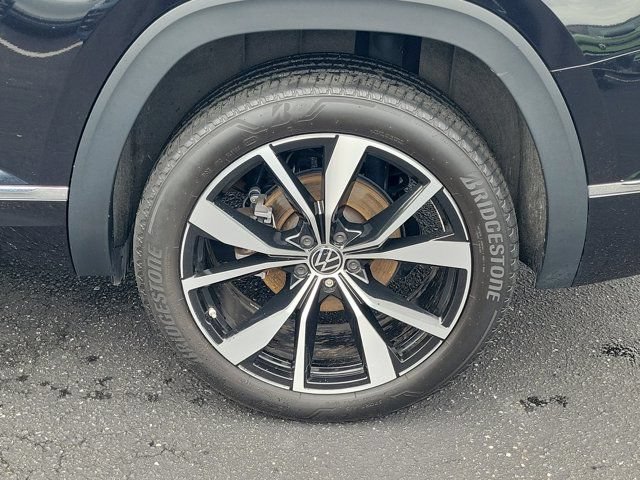 Certified 2024 Volkswagen Atlas SEL Premium R-Line AWD/4WD image 31