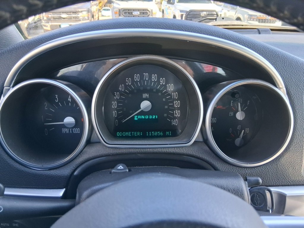 Used 2005 Chevrolet SSR Base w/ Preferred Equipment Group image 10