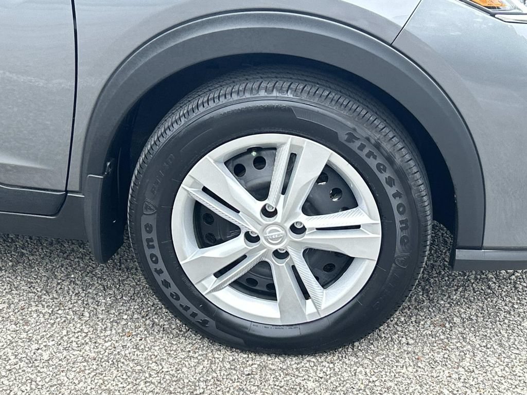 Certified 2025 Nissan Kicks Play S FWD image 9