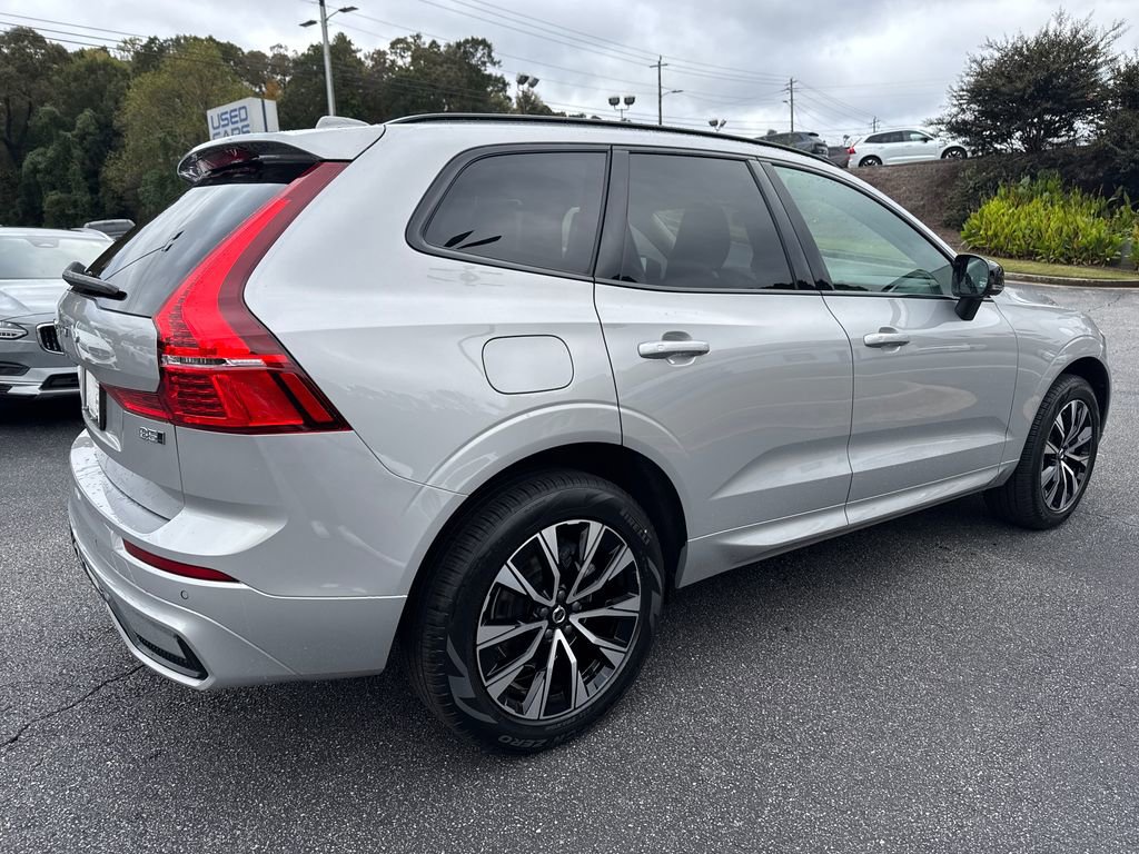 Certified 2025 Volvo XC60 B5 Core w/ Climate Package image 6