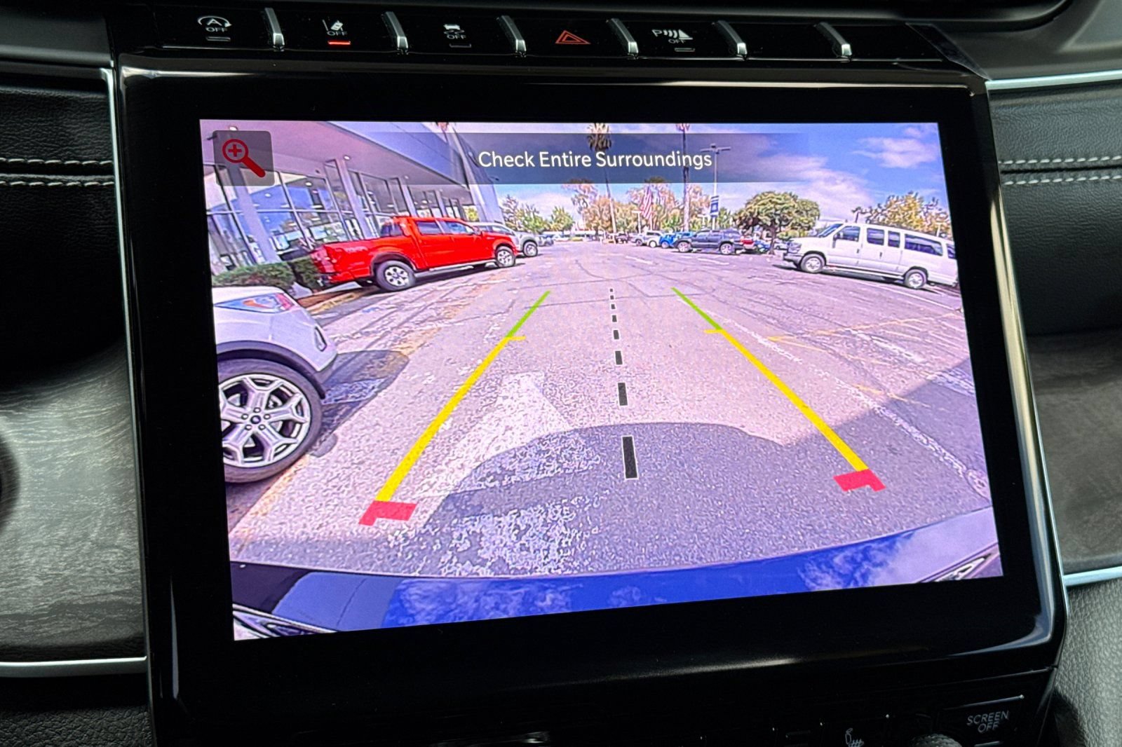 Used 2025 Jeep Grand Cherokee L Limited w/ Black Appearance Package AWD/4WD image 22