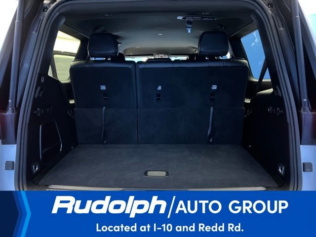 Used 2024 Jeep Wagoneer Base w/ HD Trailer Tow Package image 25