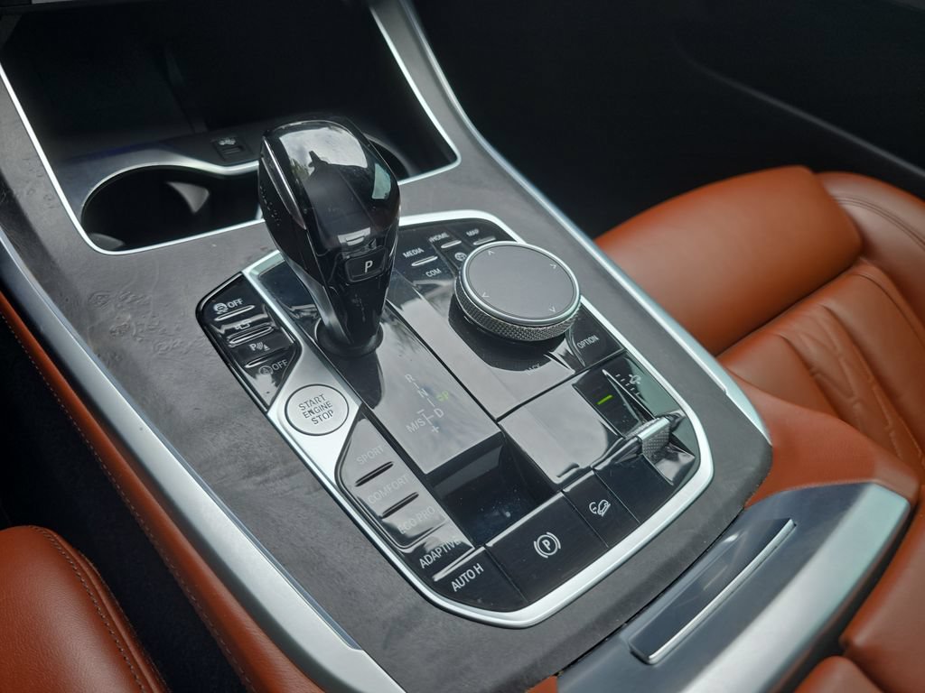 Used 2022 BMW X7 M50i w/ Cold Weather Package AWD/4WD image 19