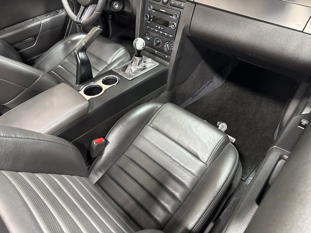 Used 2008 Ford Mustang Shelby GT500 RWD image 8