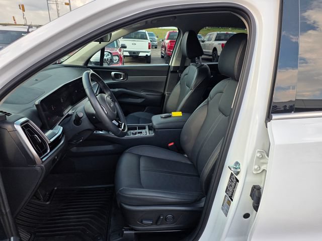 Used 2025 Kia Sorento S AWD/4WD image 16