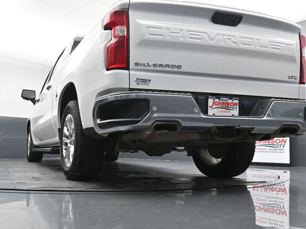 Used 2023 Chevrolet Silverado 1500 LTZ w/ LTZ Convenience Package II AWD/4WD image 38