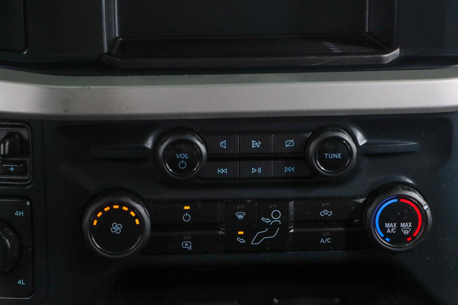 Used 2023 Ford F350 XLT AWD/4WD image 20