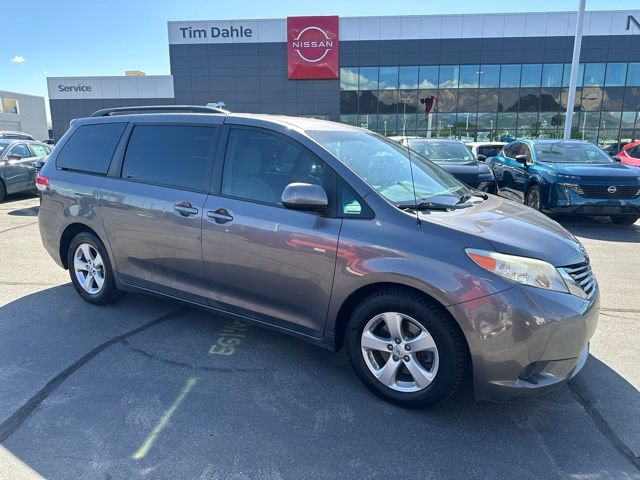 Used 2014 Toyota Sienna LE