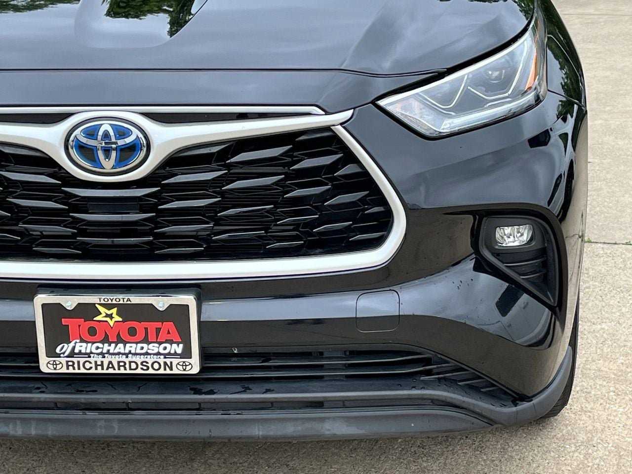 Used 2023 Toyota Highlander Bronze Edition FWD image 8