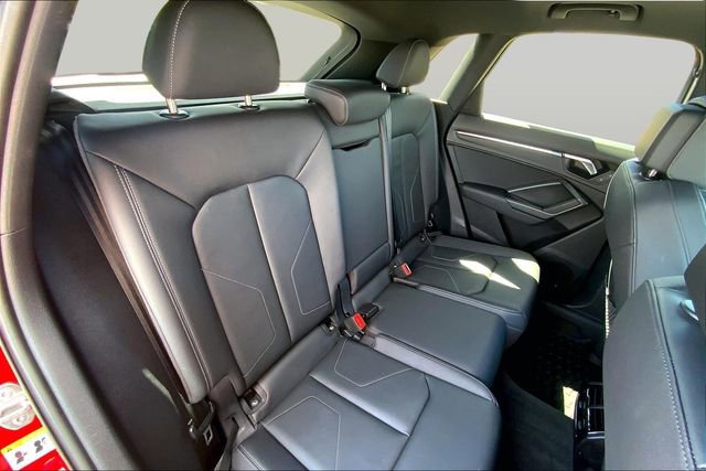 Used 2023 Audi Q3 2.0T Premium Plus w/ Premium Plus Package image 19