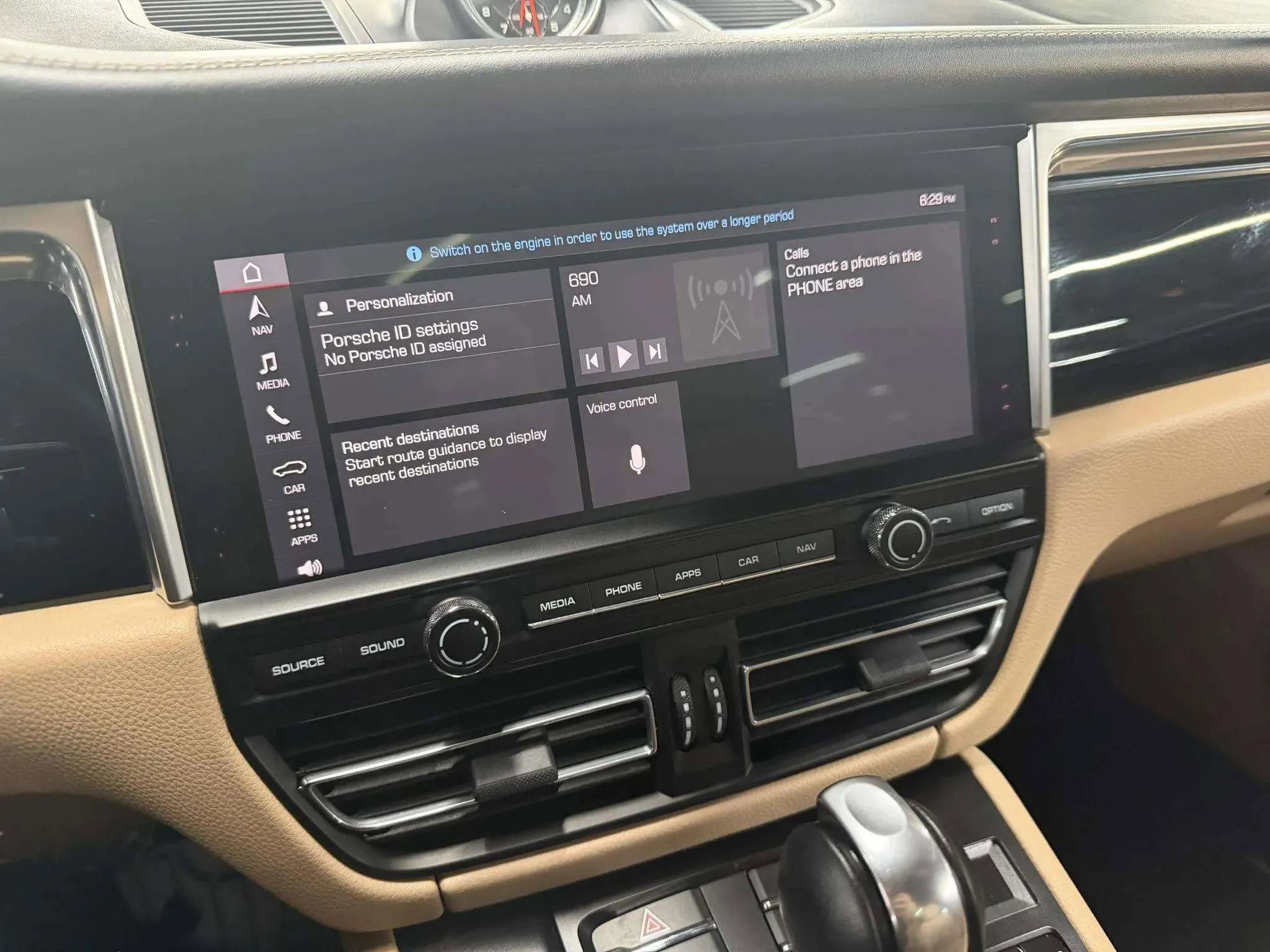 Used 2020 Porsche Macan Sport Edition image 22