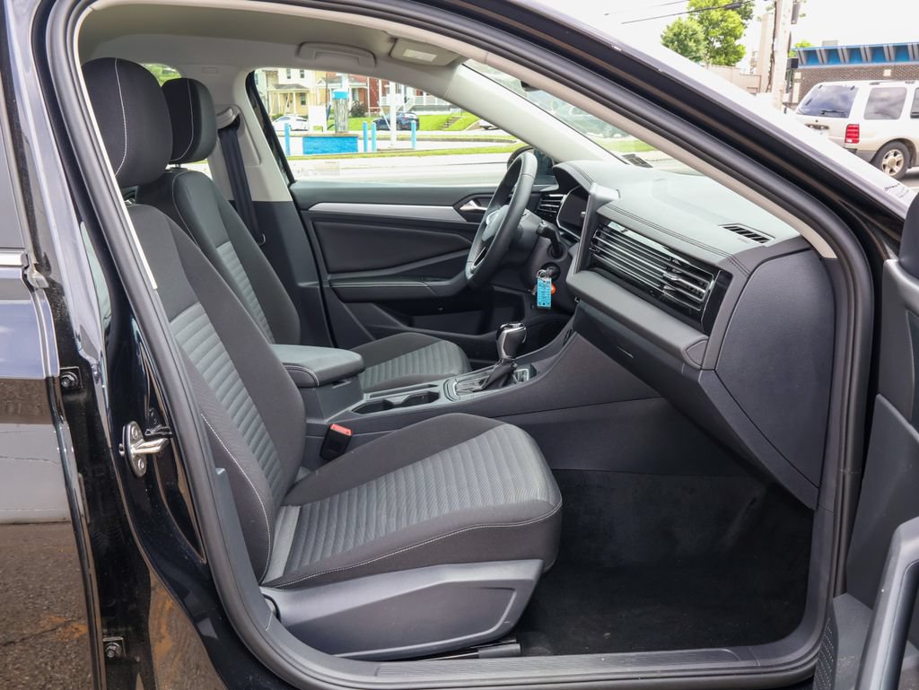 Certified 2026 Volkswagen Jetta S FWD image 30