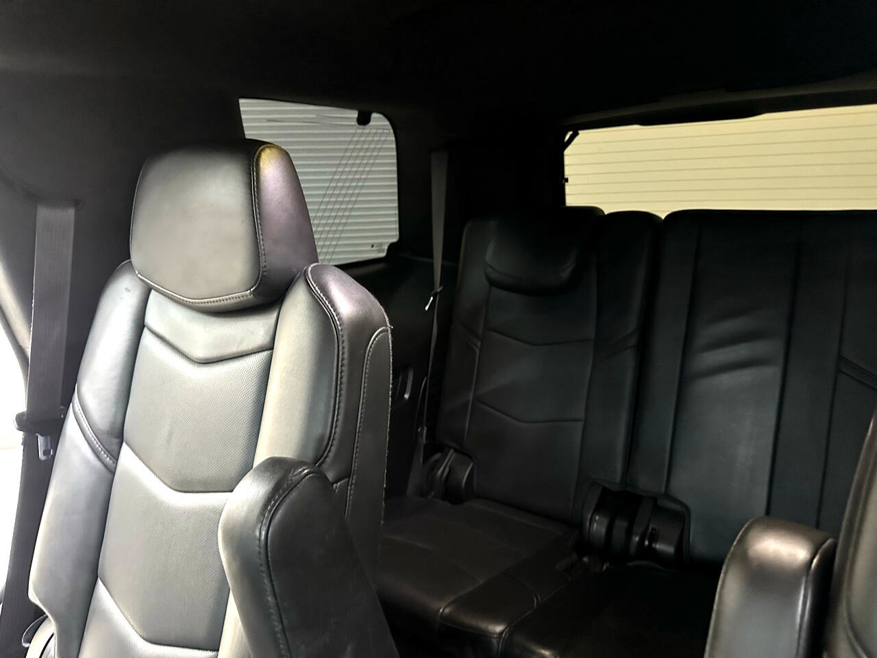 Used 2017 Cadillac Escalade Platinum image 39