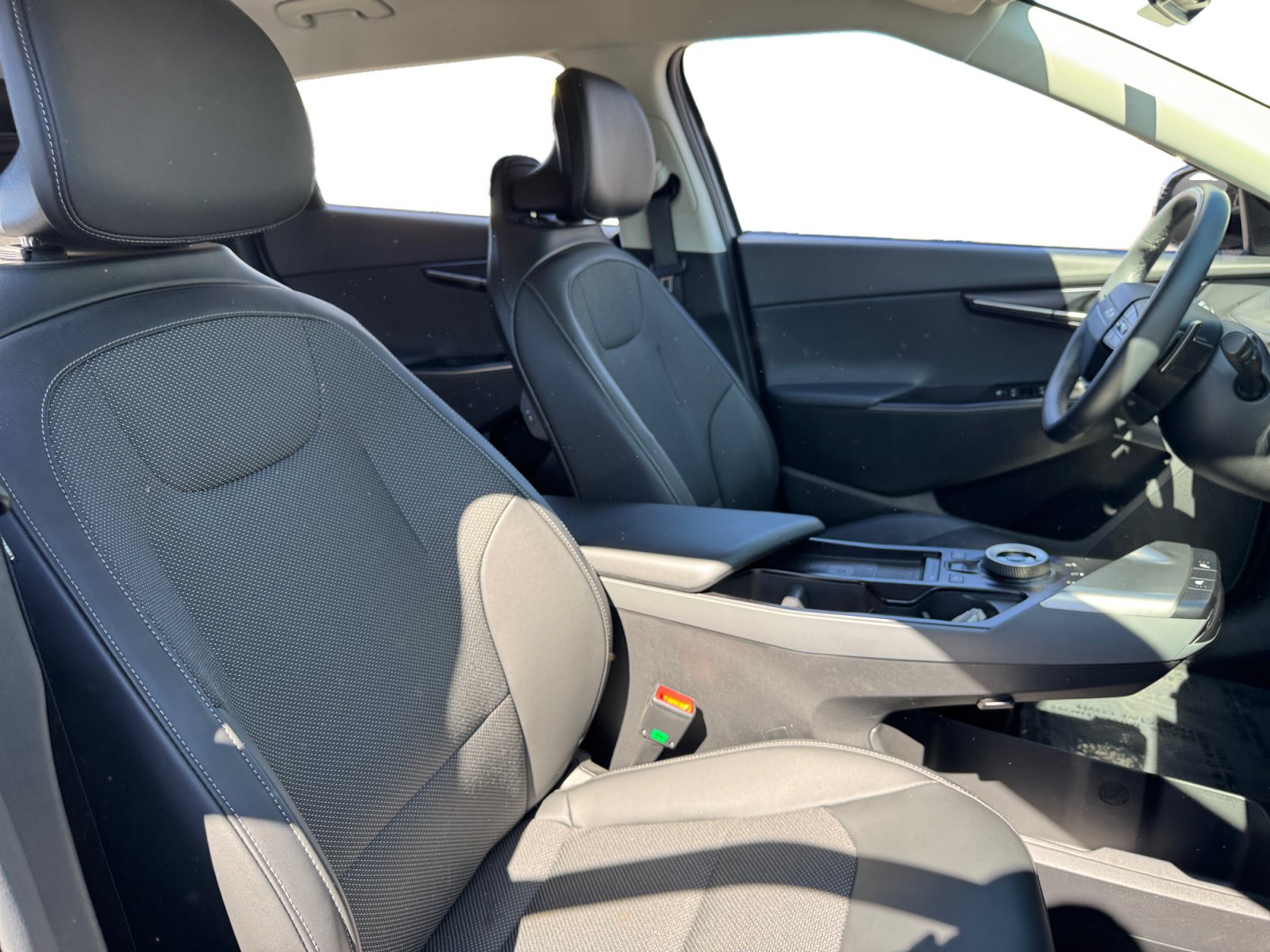 Used 2025 Kia EV6 Light w/ Light LR Technology Package RWD image 15