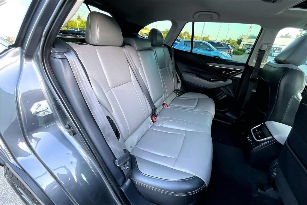 Used 2022 Subaru Outback Limited AWD/4WD image 25