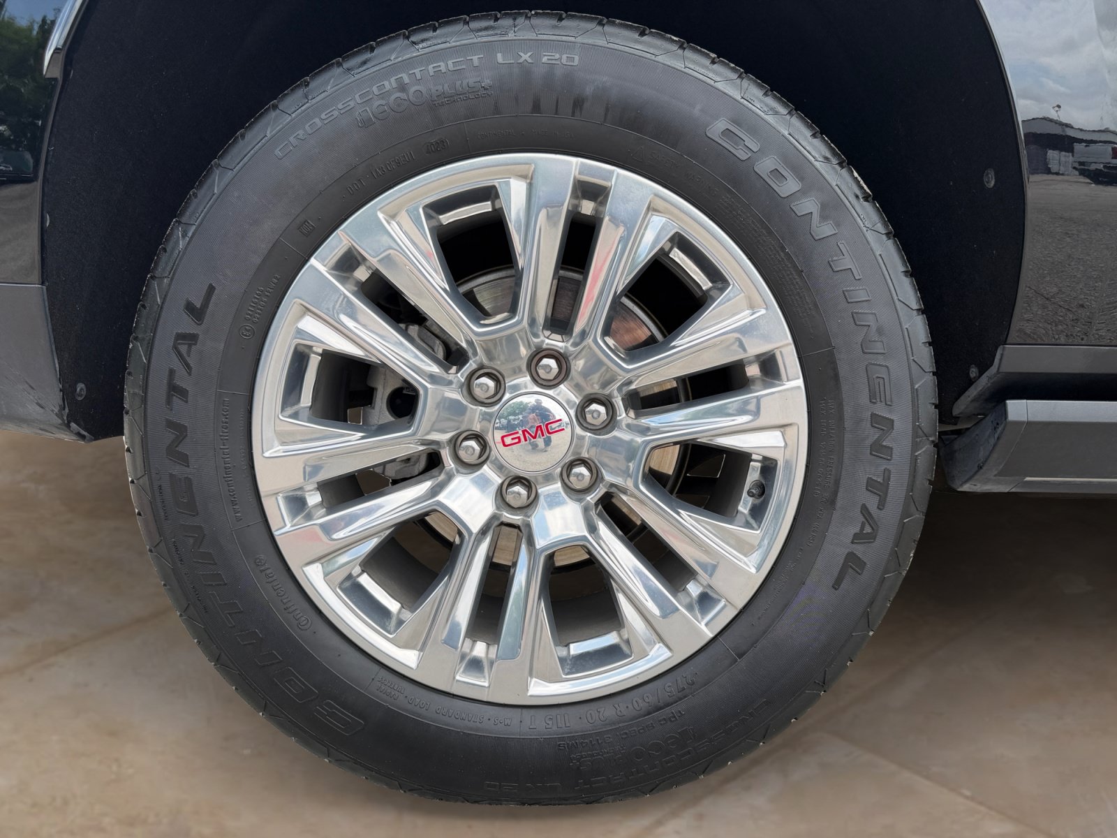 Used 2023 GMC Yukon XL Denali AWD/4WD image 25