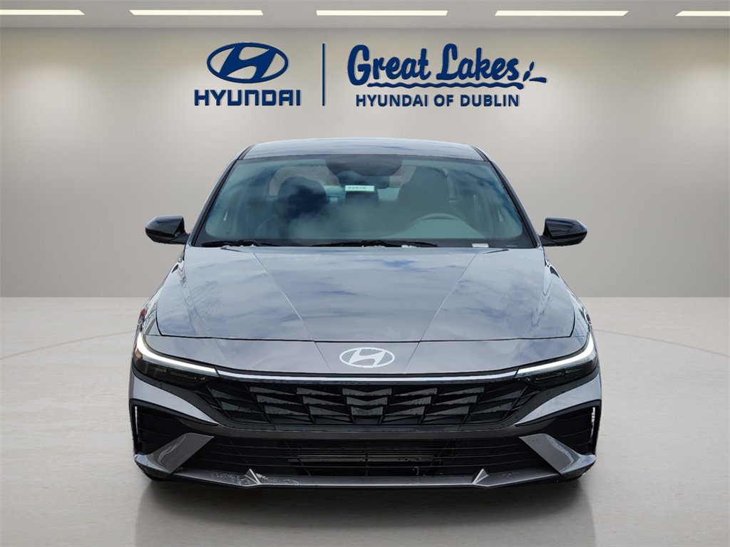 Used 2025 Hyundai Elantra Sport image 8