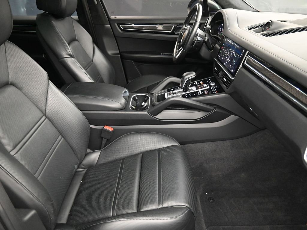 Certified 2023 Porsche Cayenne GTS image 28
