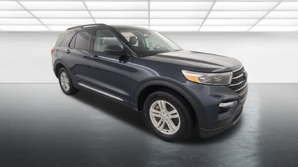 Used 2024 Ford Explorer XLT w/ Equipment Group 202A AWD/4WD image 10