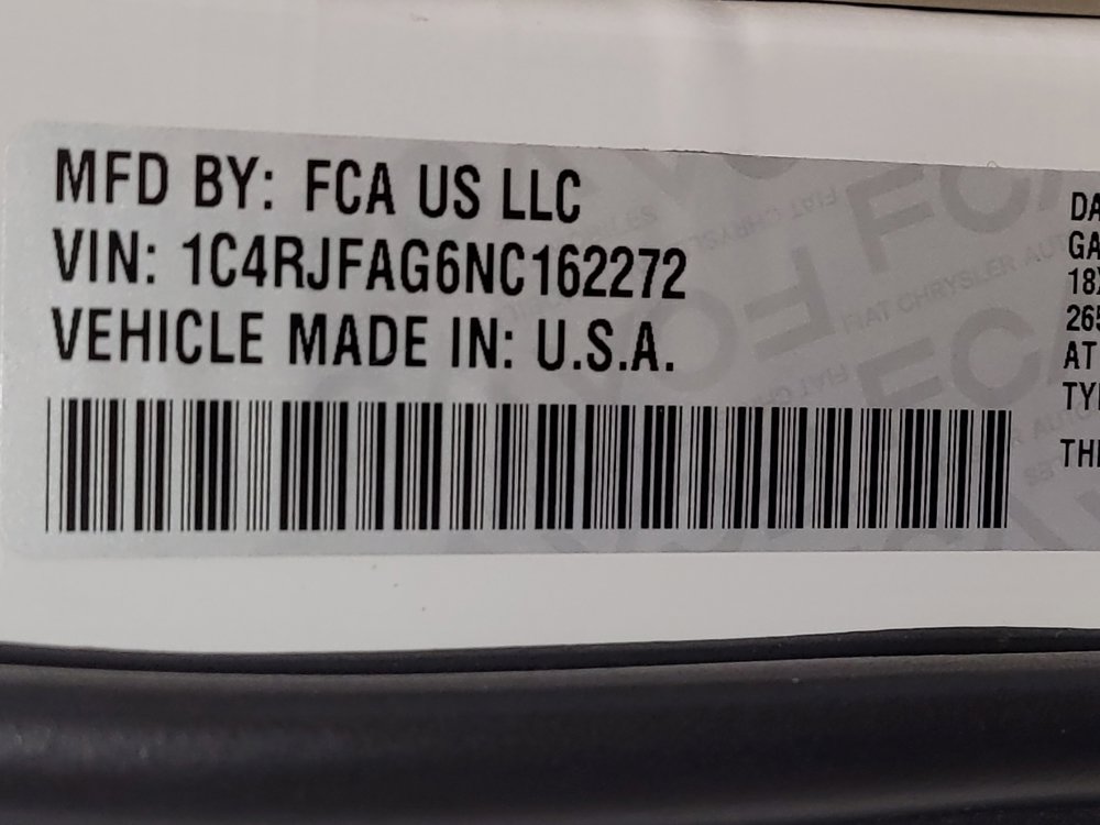 Used 2022 Jeep Grand Cherokee Laredo E AWD/4WD image 33