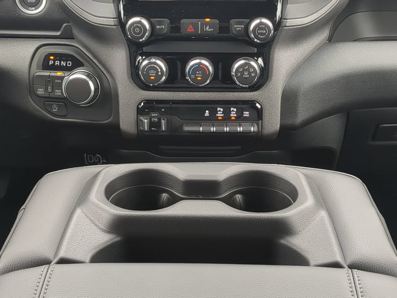 New 2026 RAM 1500 Tradesman AWD/4WD image 18