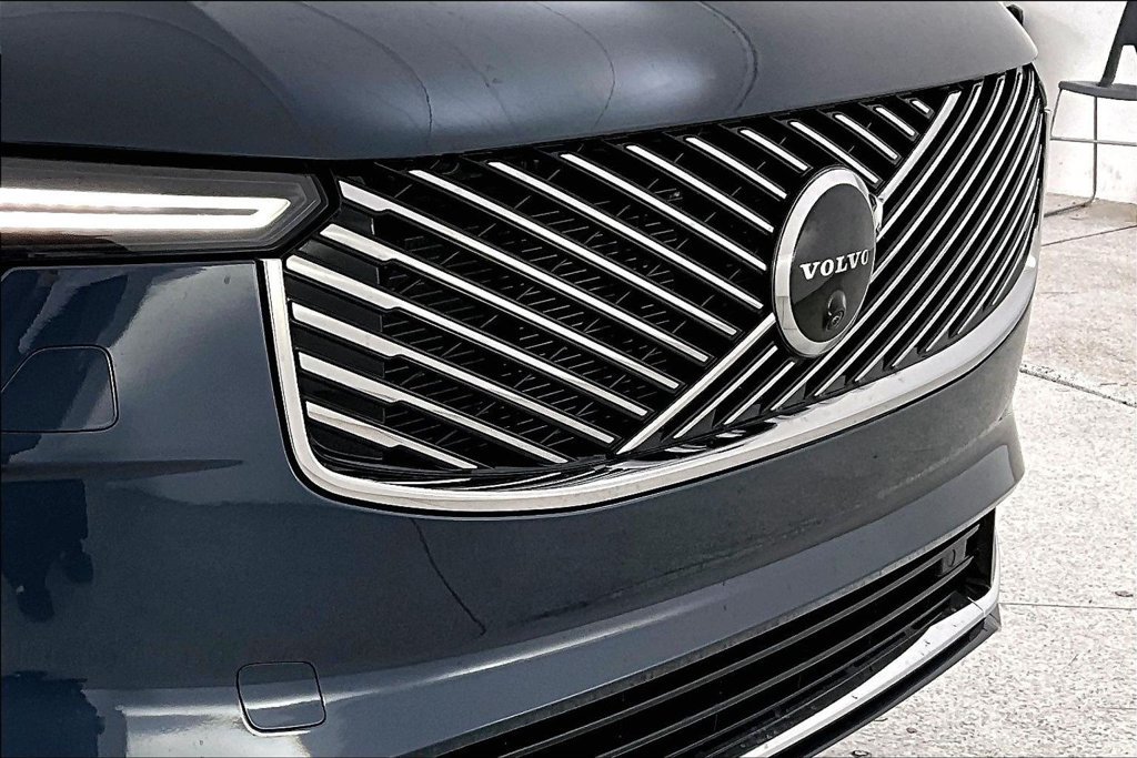 New 2026 Volvo XC90 B6 Plus w/ Protection Package Premier AWD/4WD image 33