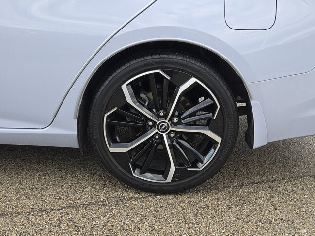 Used 2024 Nissan Altima 2.5 SR w/ SR Premium Package FWD image 15