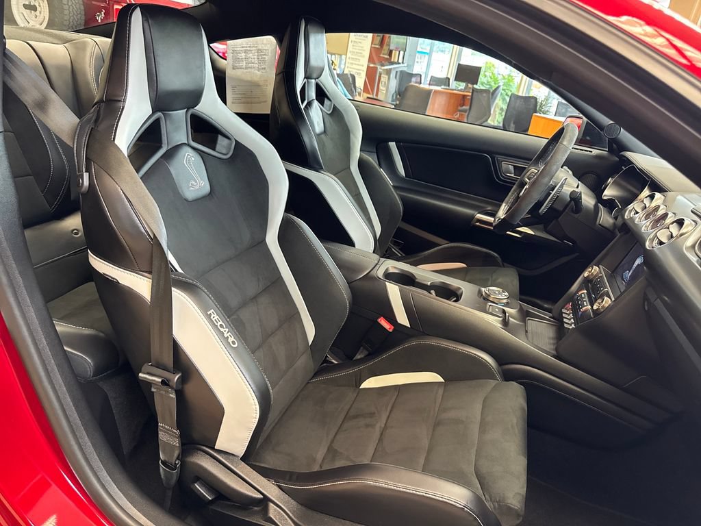 Used 2021 Ford Mustang Shelby GT500 w/ Technology Package RWD image 35